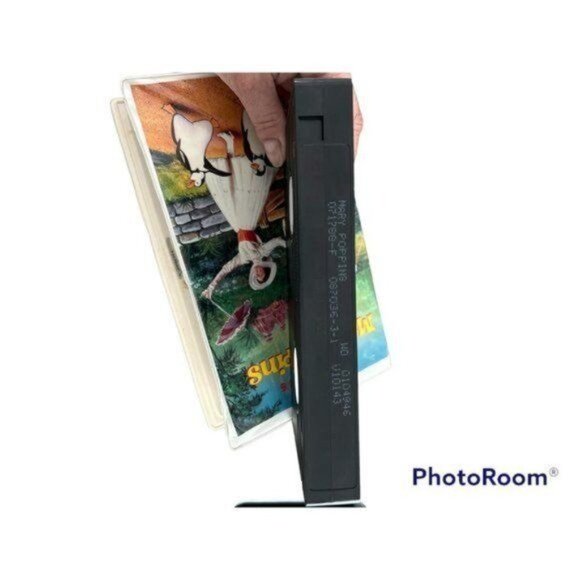 Vintage Walt Disney Mary Poppins VHS, circa 1988 - Picture 5 of 6